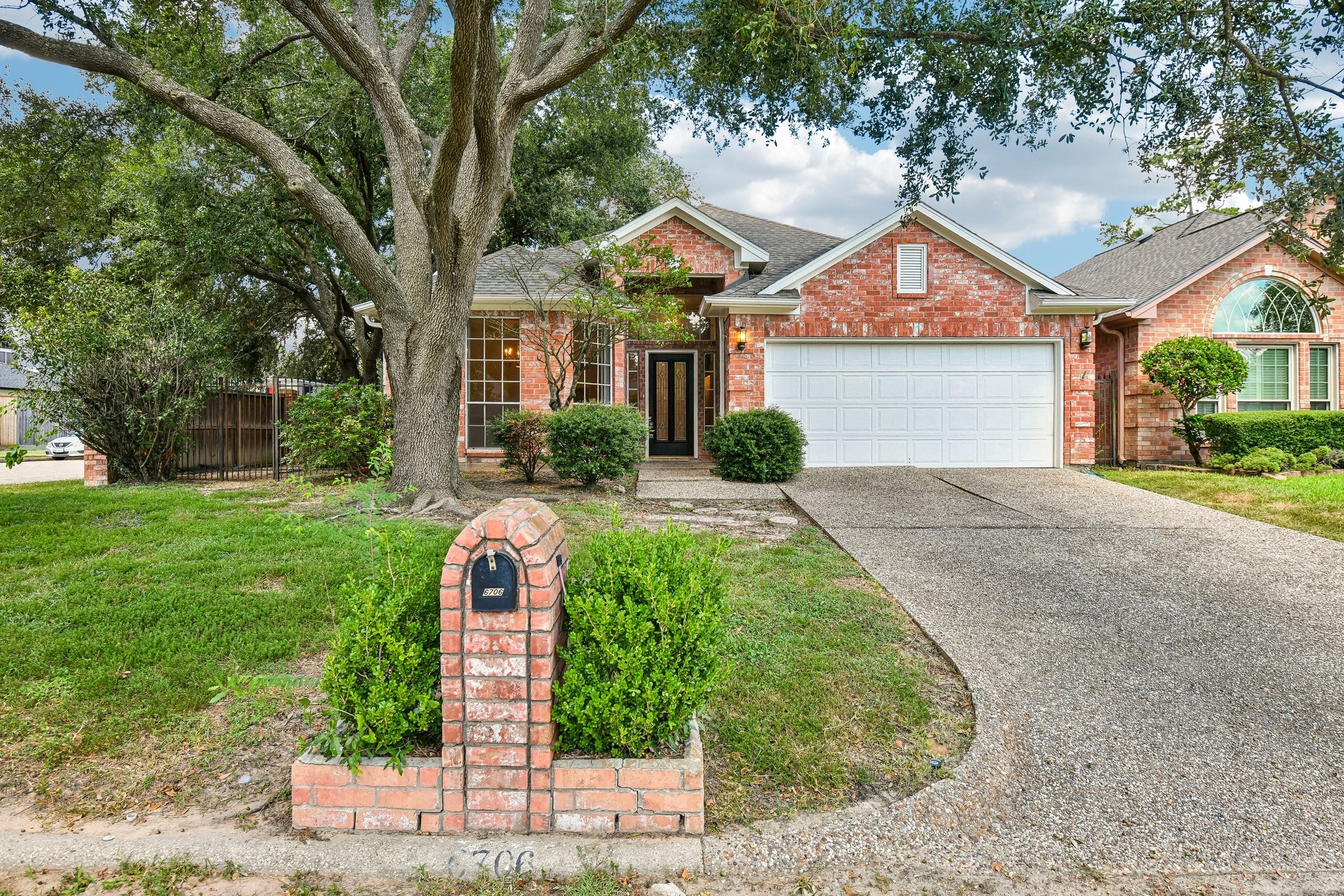 6706 Prairie Dunes Drive Property Photo 1