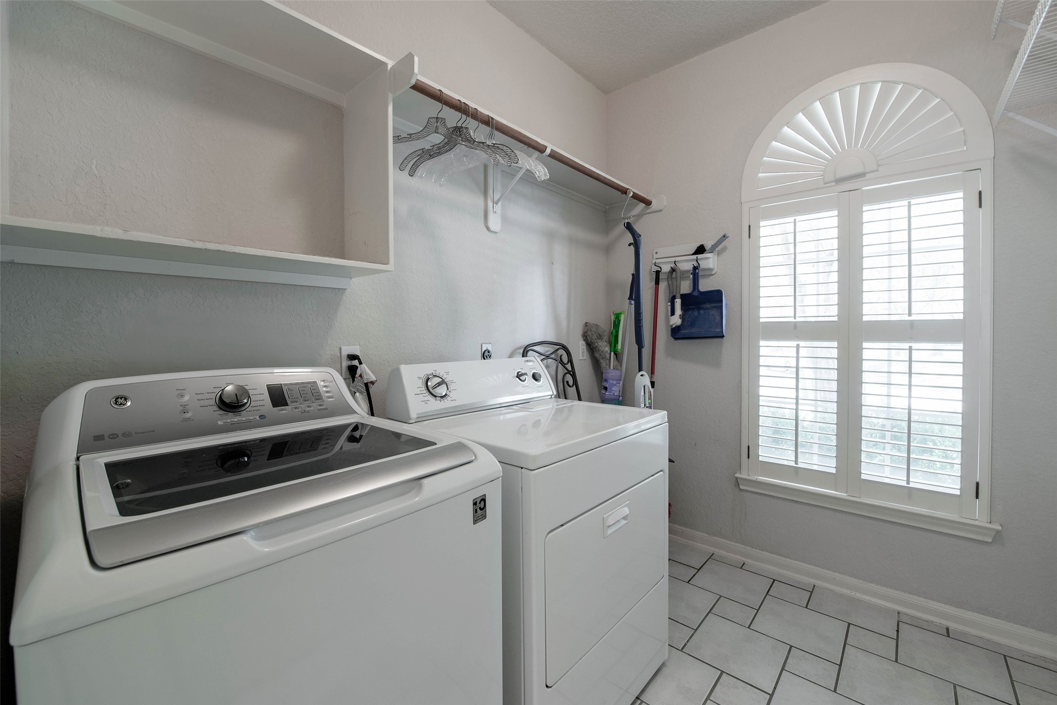 1303 Red Oak Court Property Photo 25