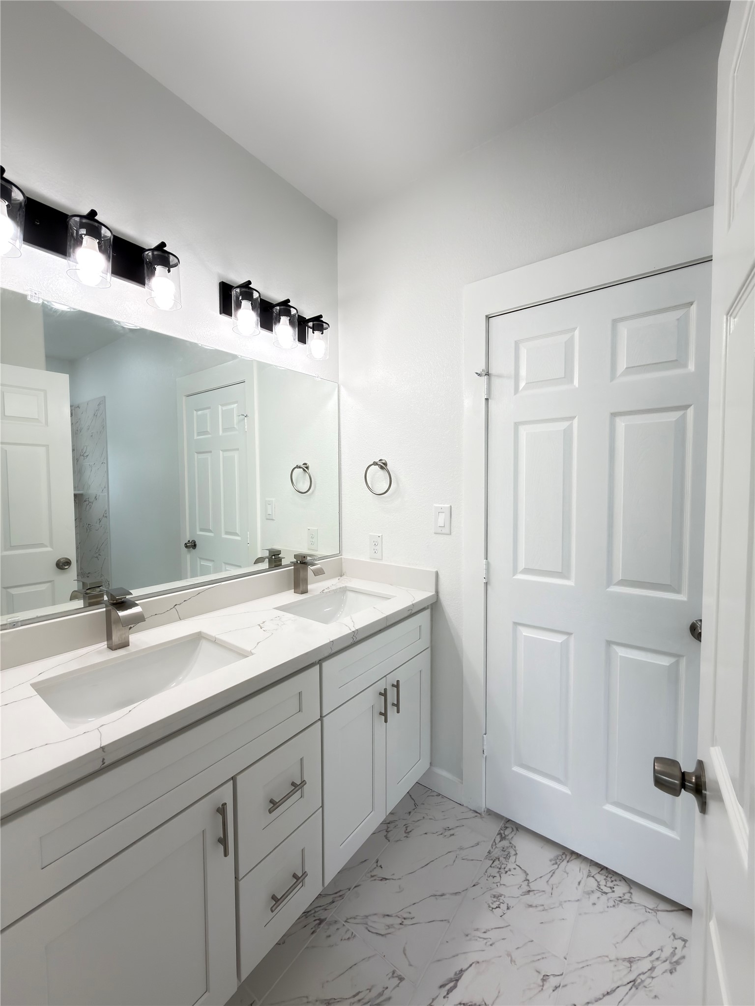 7502 Laura Koppe Road B Property Photo 14