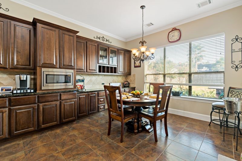 22 Waters Lake Boulevard Property Photo 10