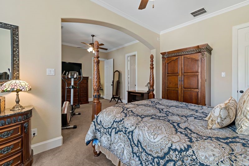 22 Waters Lake Boulevard Property Photo 21