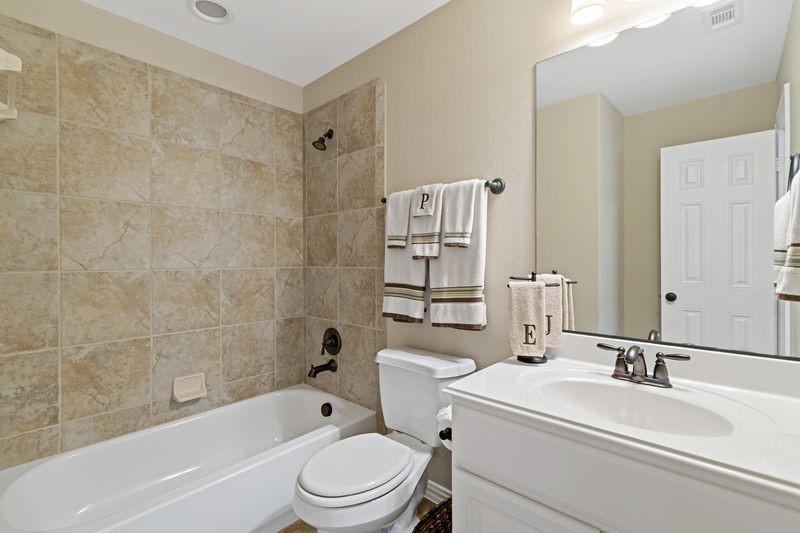 22 Waters Lake Boulevard Property Photo 36