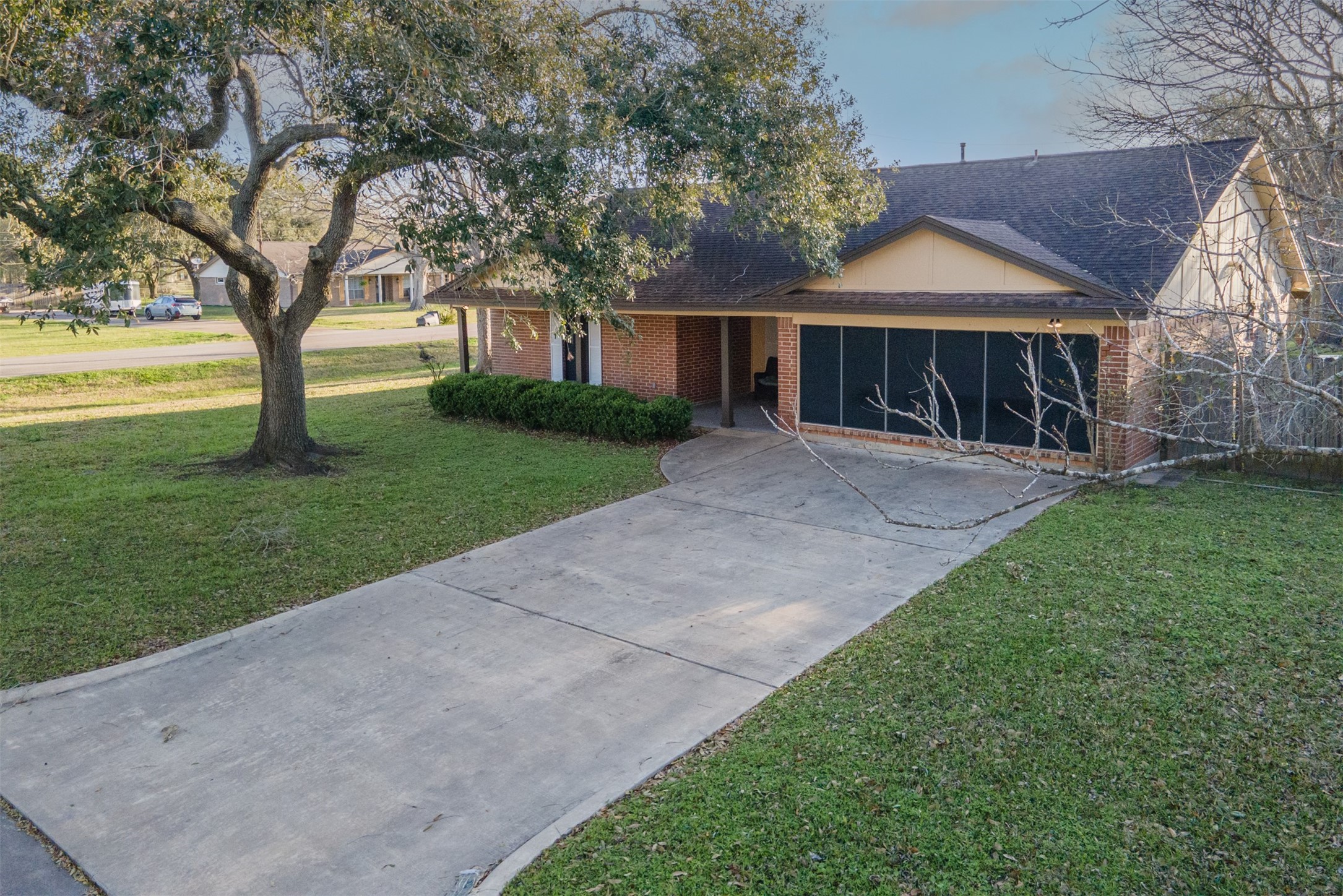 1501 Parkway Drive Property Photo