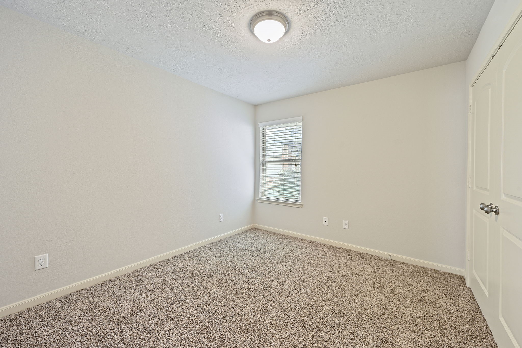 2004 Shimla Drive Property Photo 10