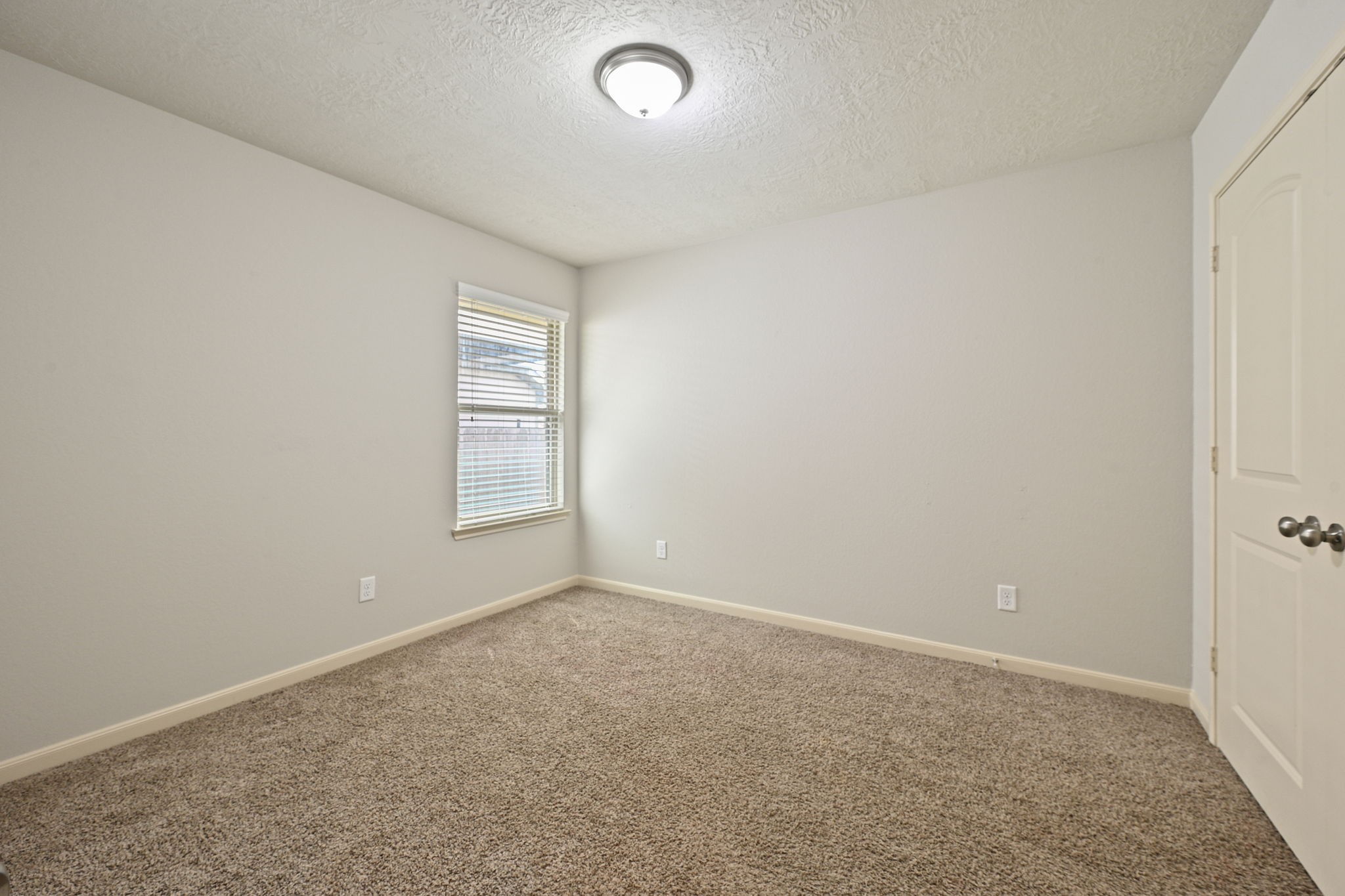 2004 Shimla Drive Property Photo 11