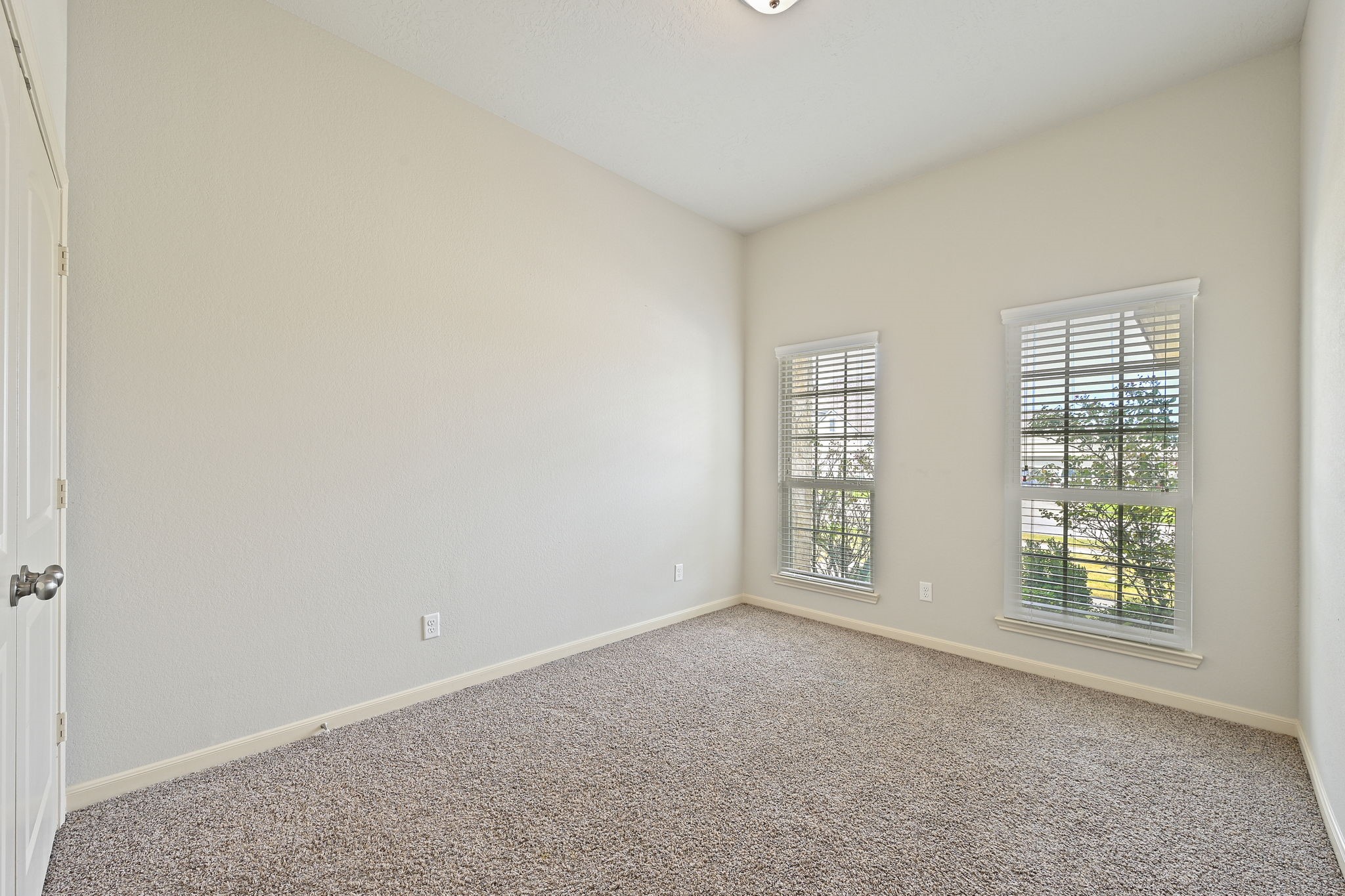 2004 Shimla Drive Property Photo 13