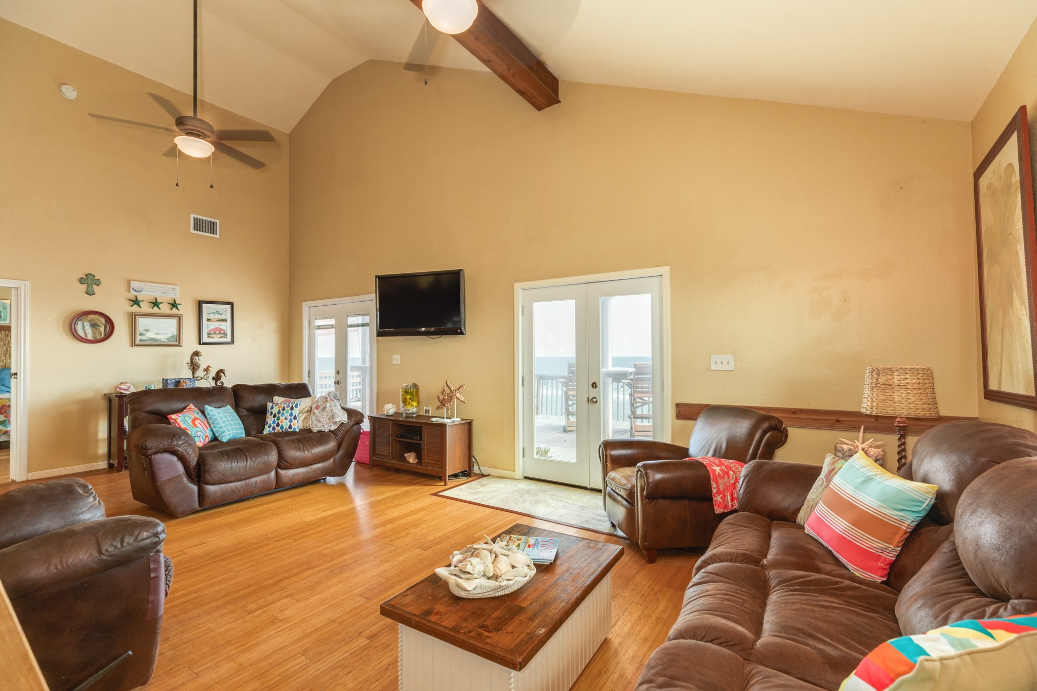 306 Beach Drive Property Photo 13