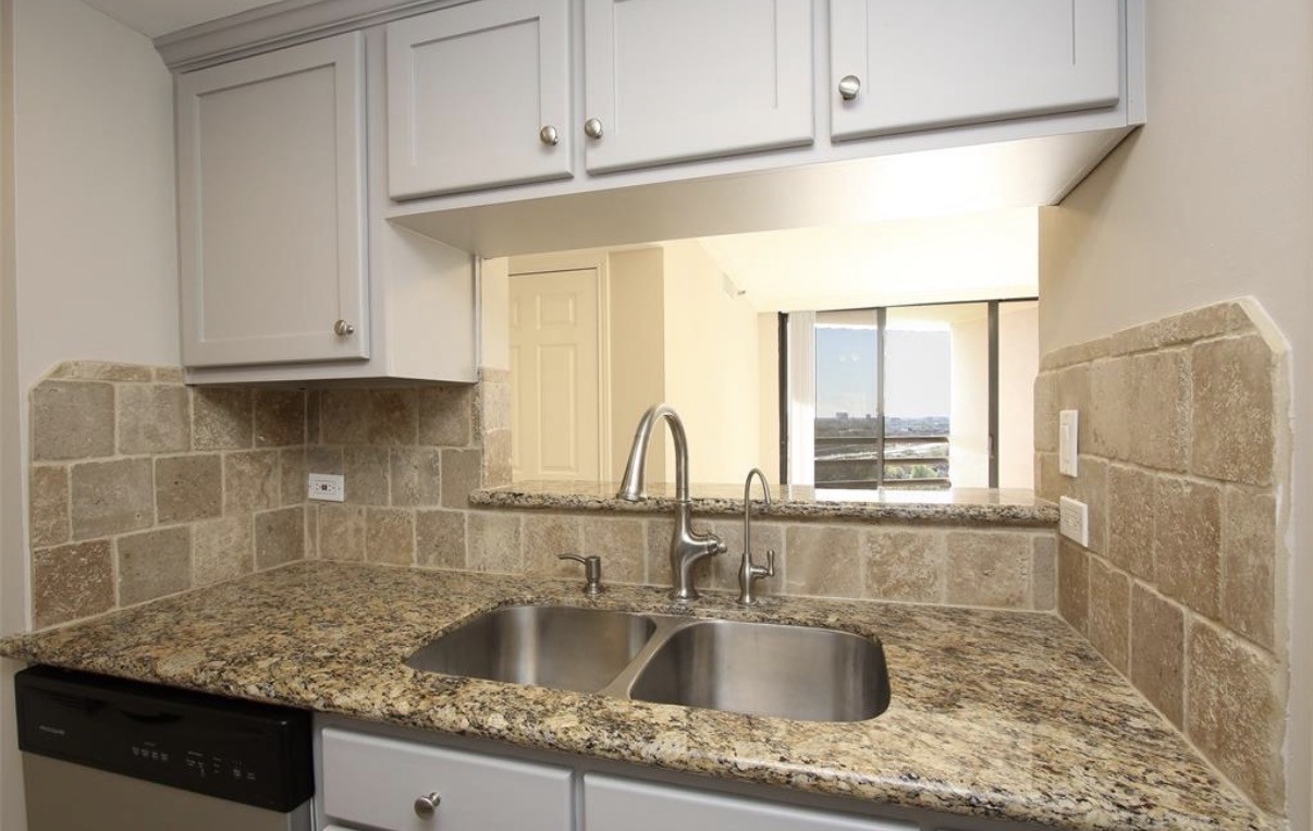 3525 Sage Road 1701 Property Photo 11