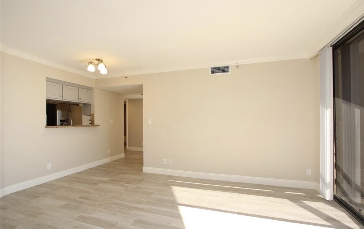 3525 Sage Road 1701 Property Photo 12