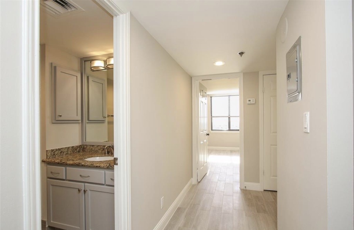 3525 Sage Road 1701 Property Photo 14