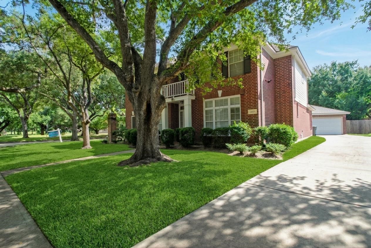 1803 Willow Lakes Drive Property Photo 2