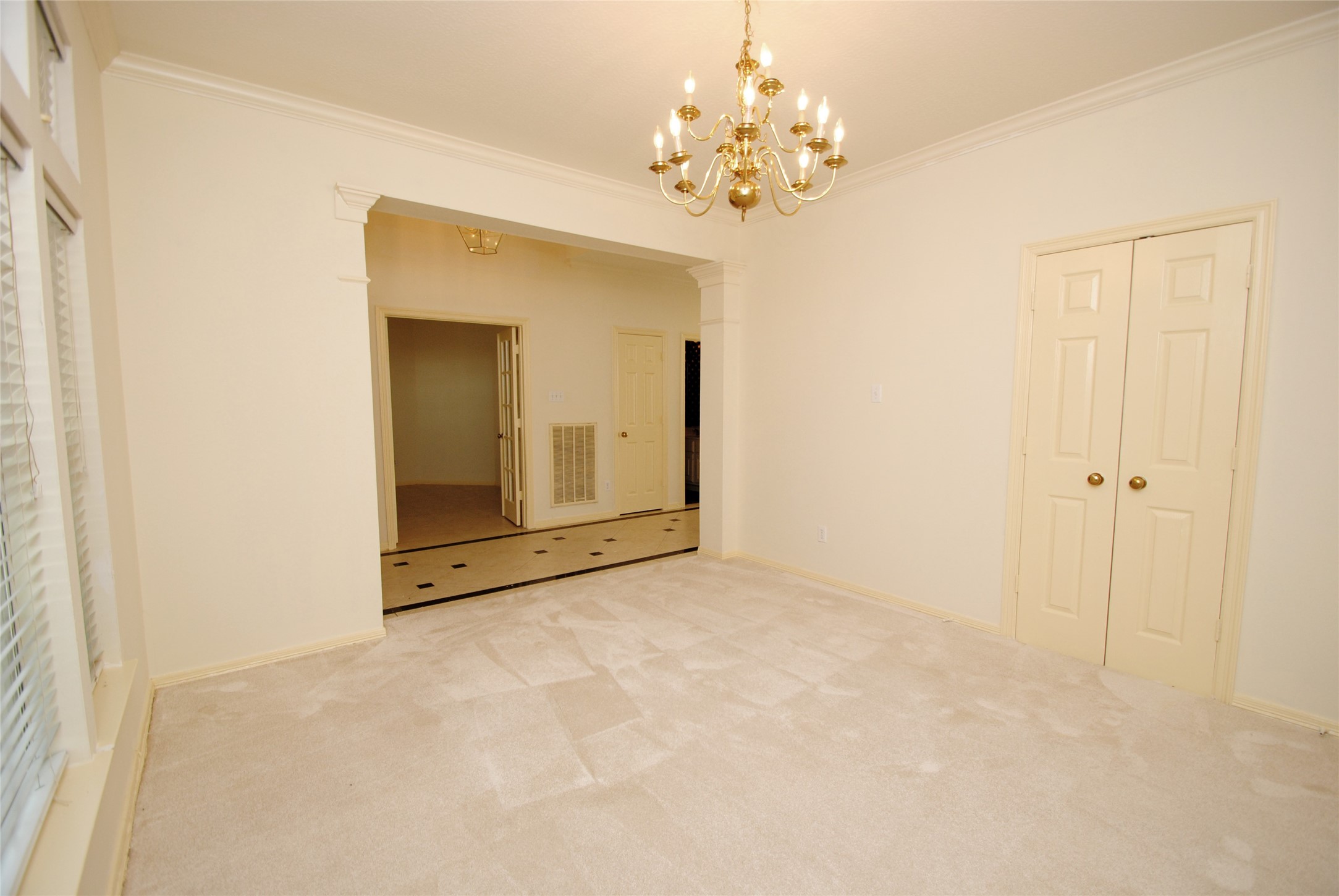 1803 Willow Lakes Drive Property Photo 3
