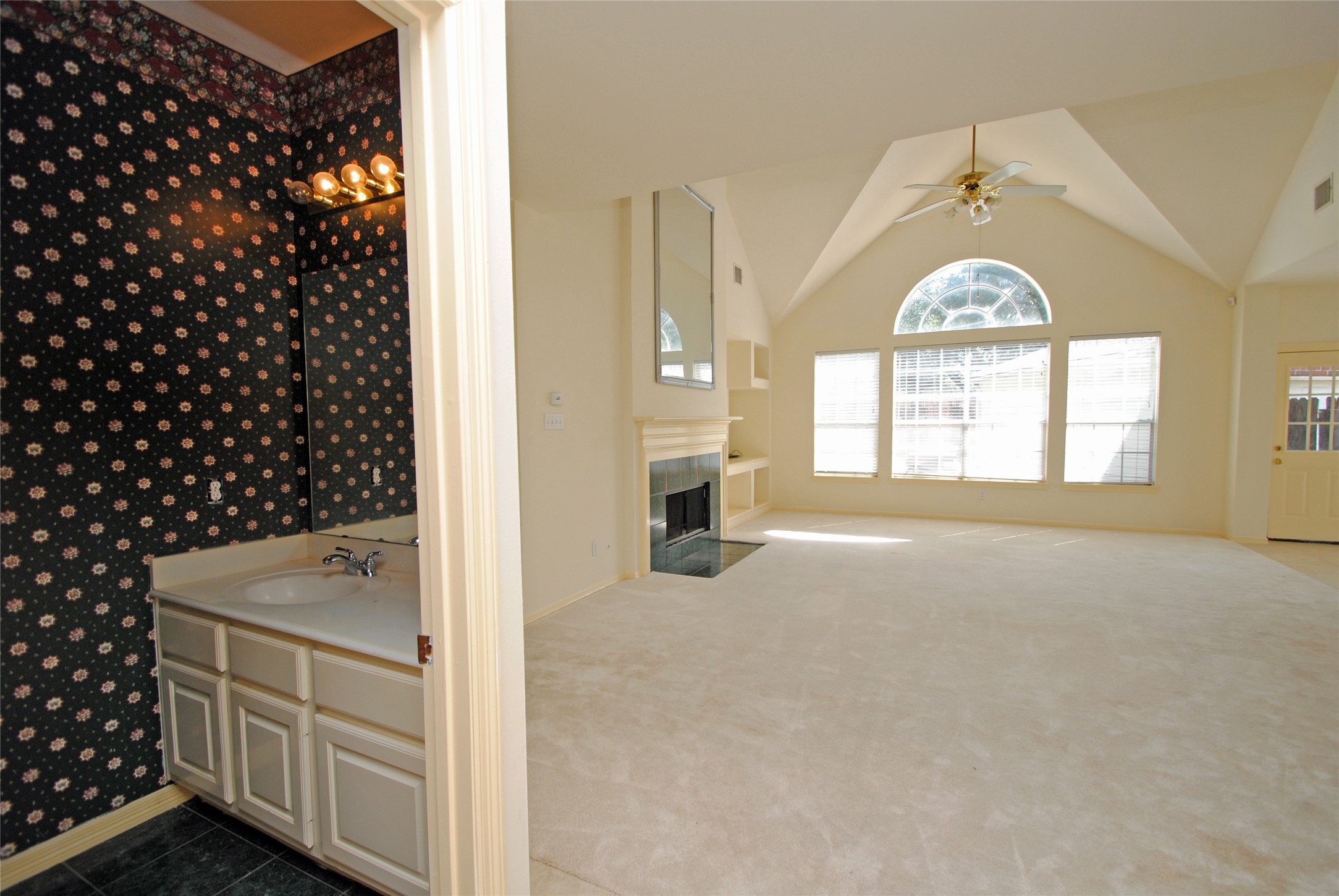 1803 Willow Lakes Drive Property Photo 7