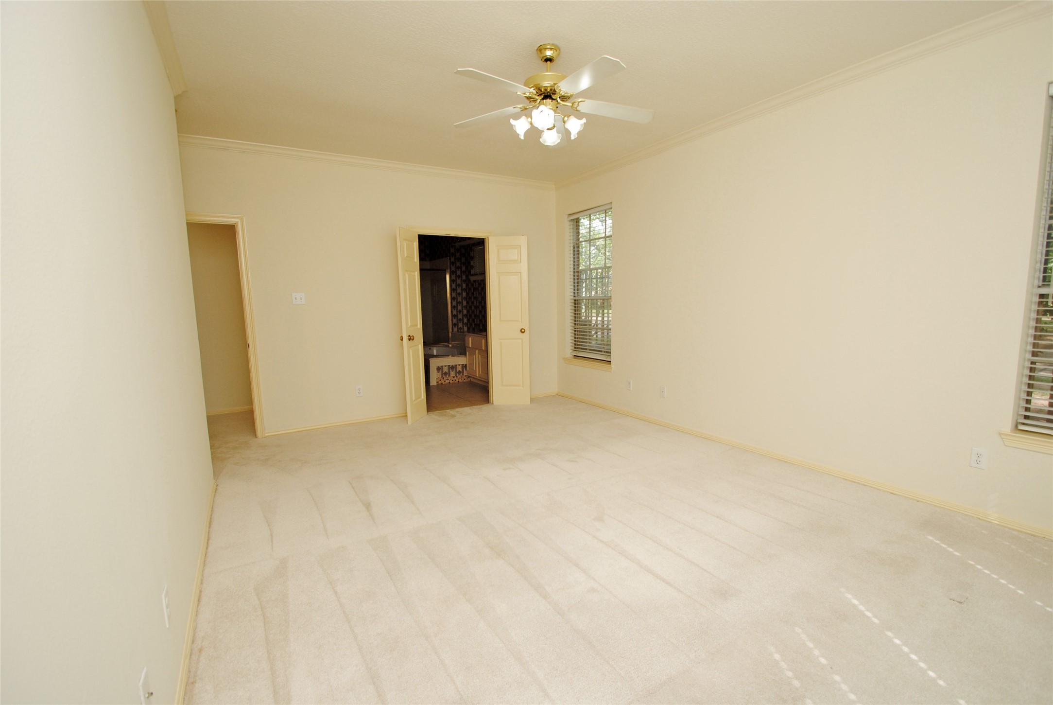 1803 Willow Lakes Drive Property Photo 20