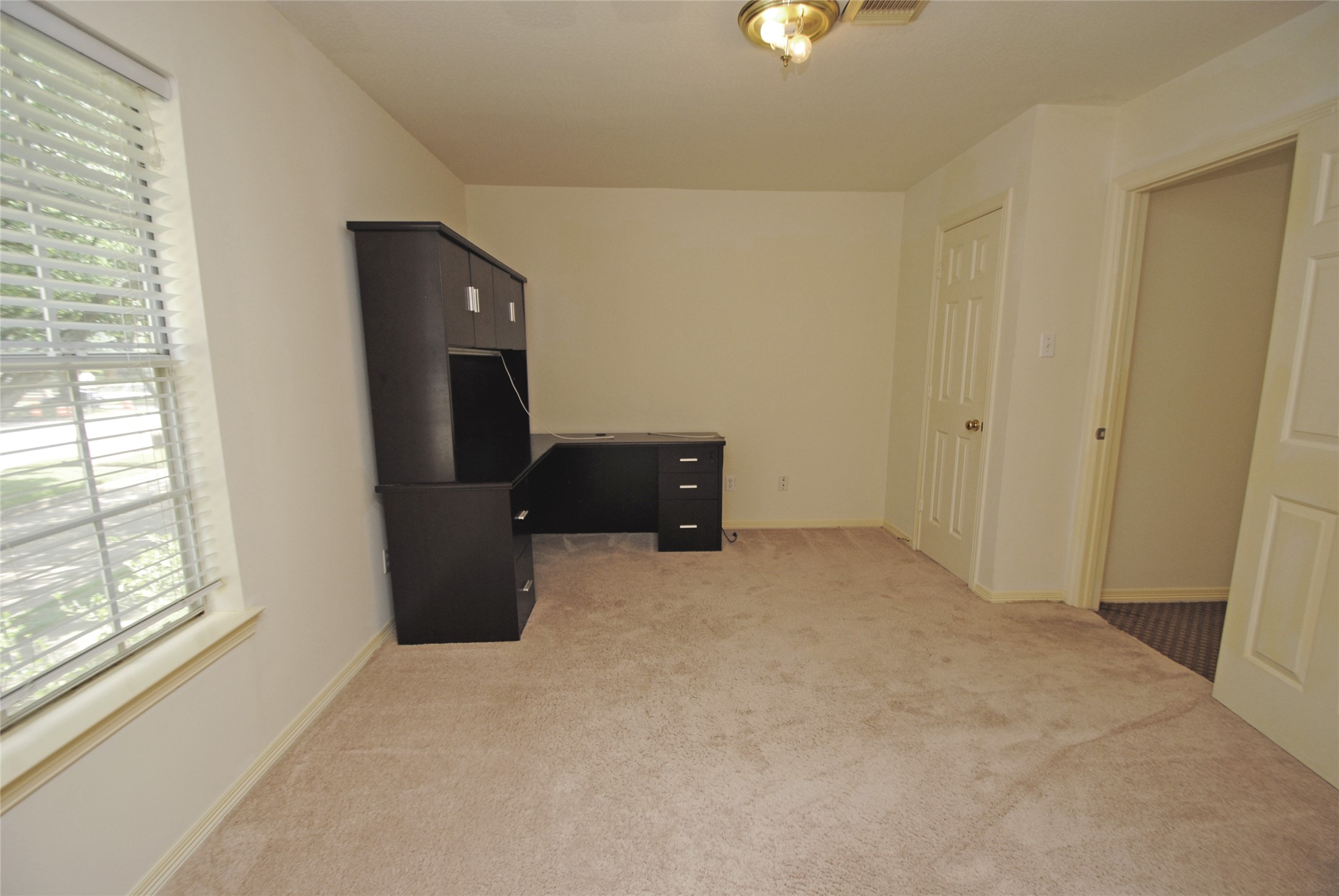 1803 Willow Lakes Drive Property Photo 22