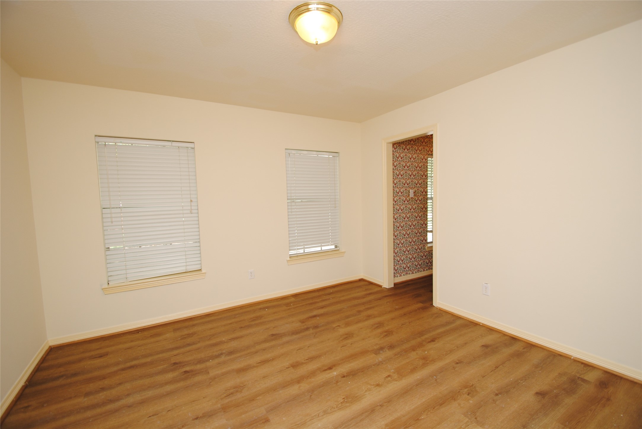 1803 Willow Lakes Drive Property Photo 27