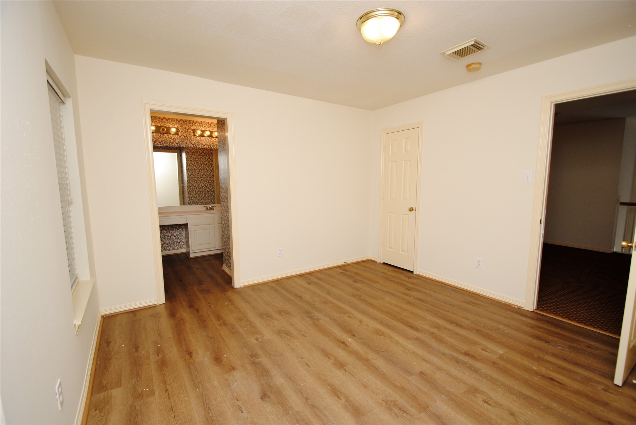 1803 Willow Lakes Drive Property Photo 28
