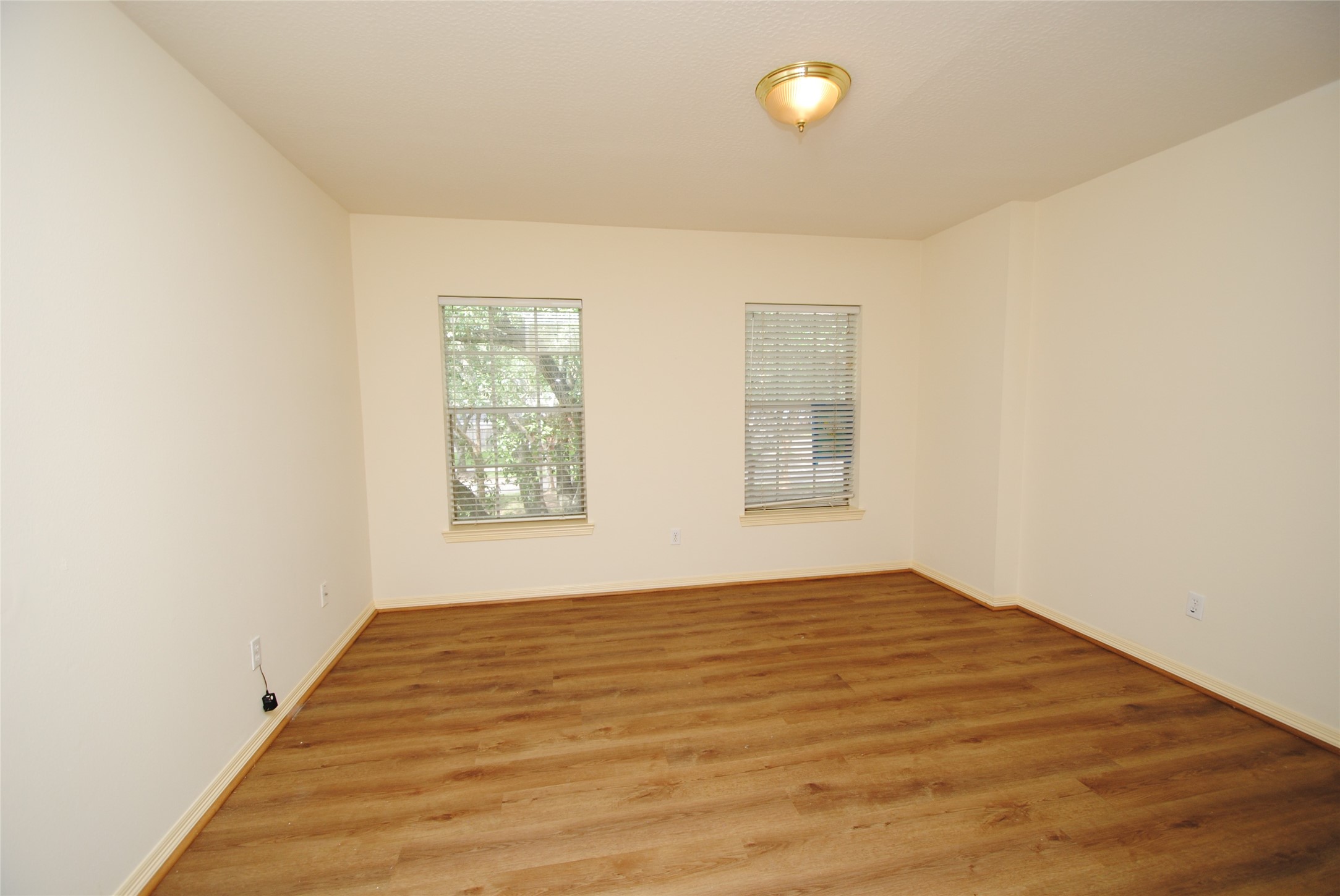 1803 Willow Lakes Drive Property Photo 32