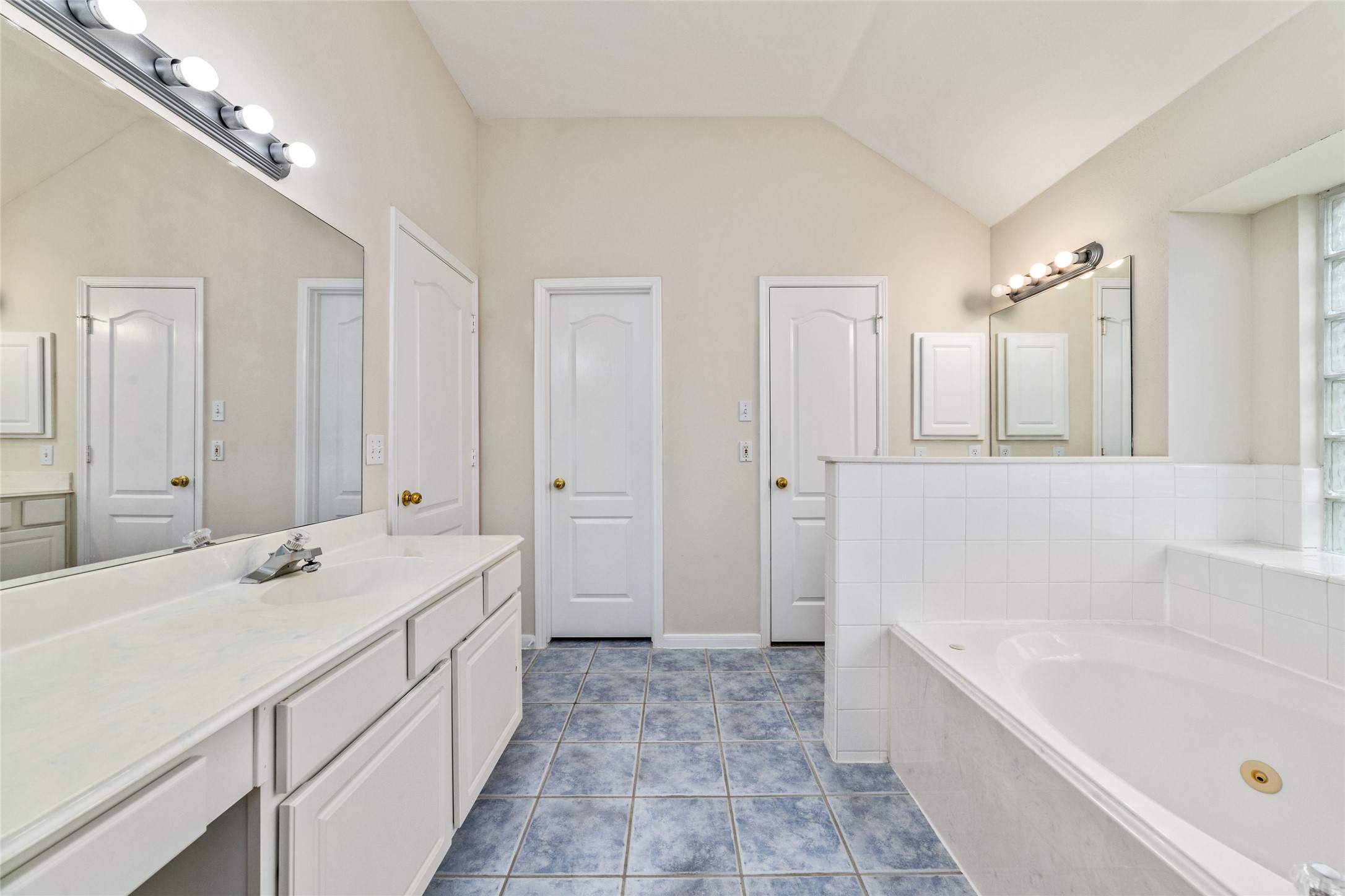 4602 Western Branch Court Property Photo 38