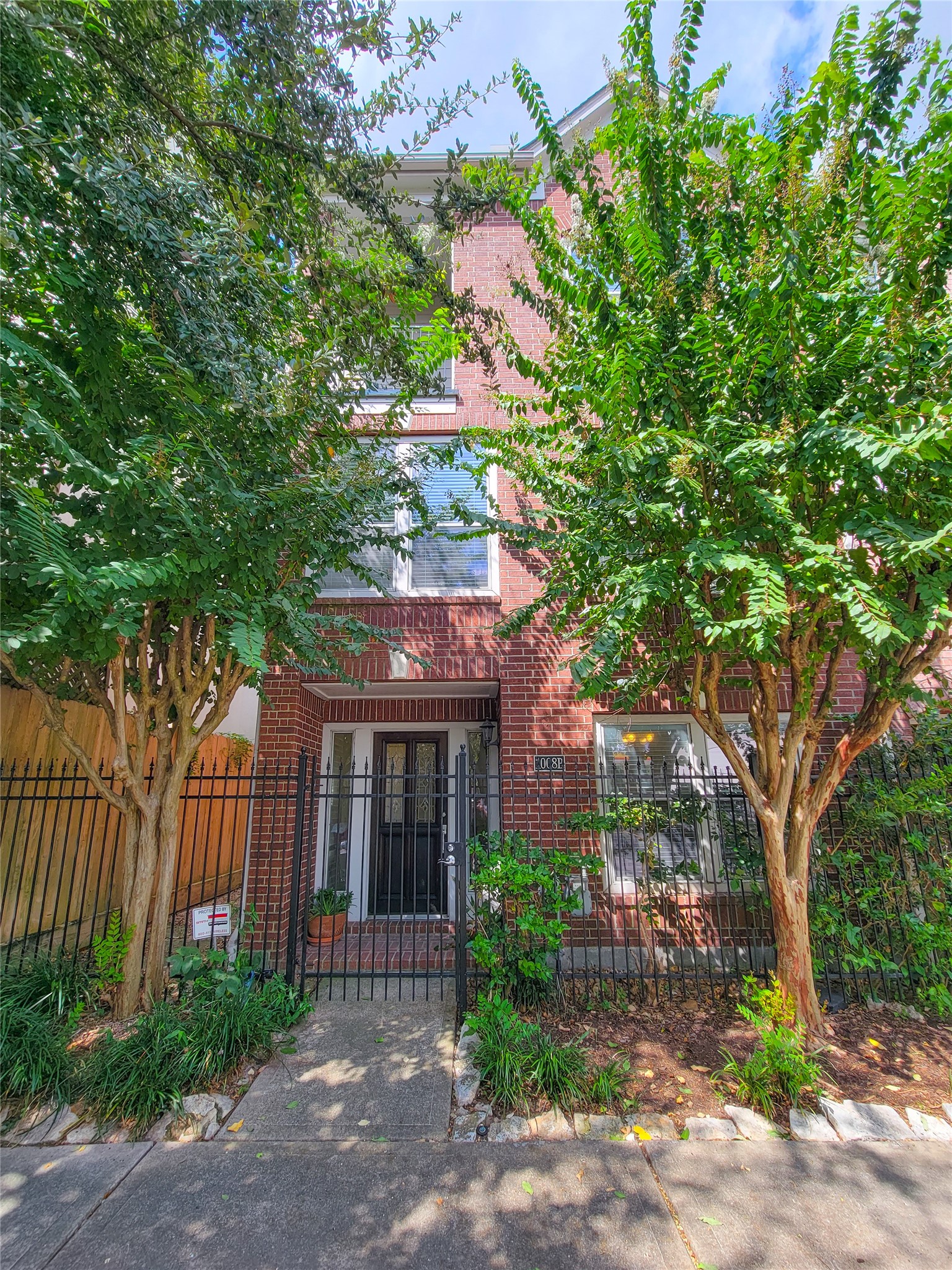 1008 Marconi Street B Property Photo 1