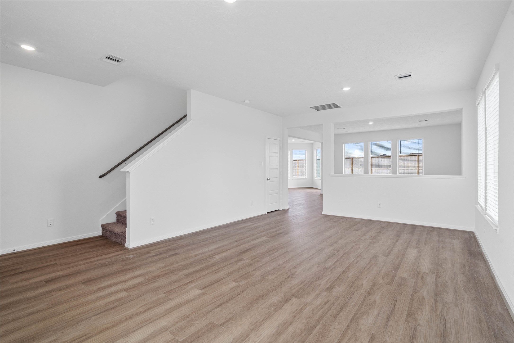 3203 Isla Samara Drive Property Photo 4