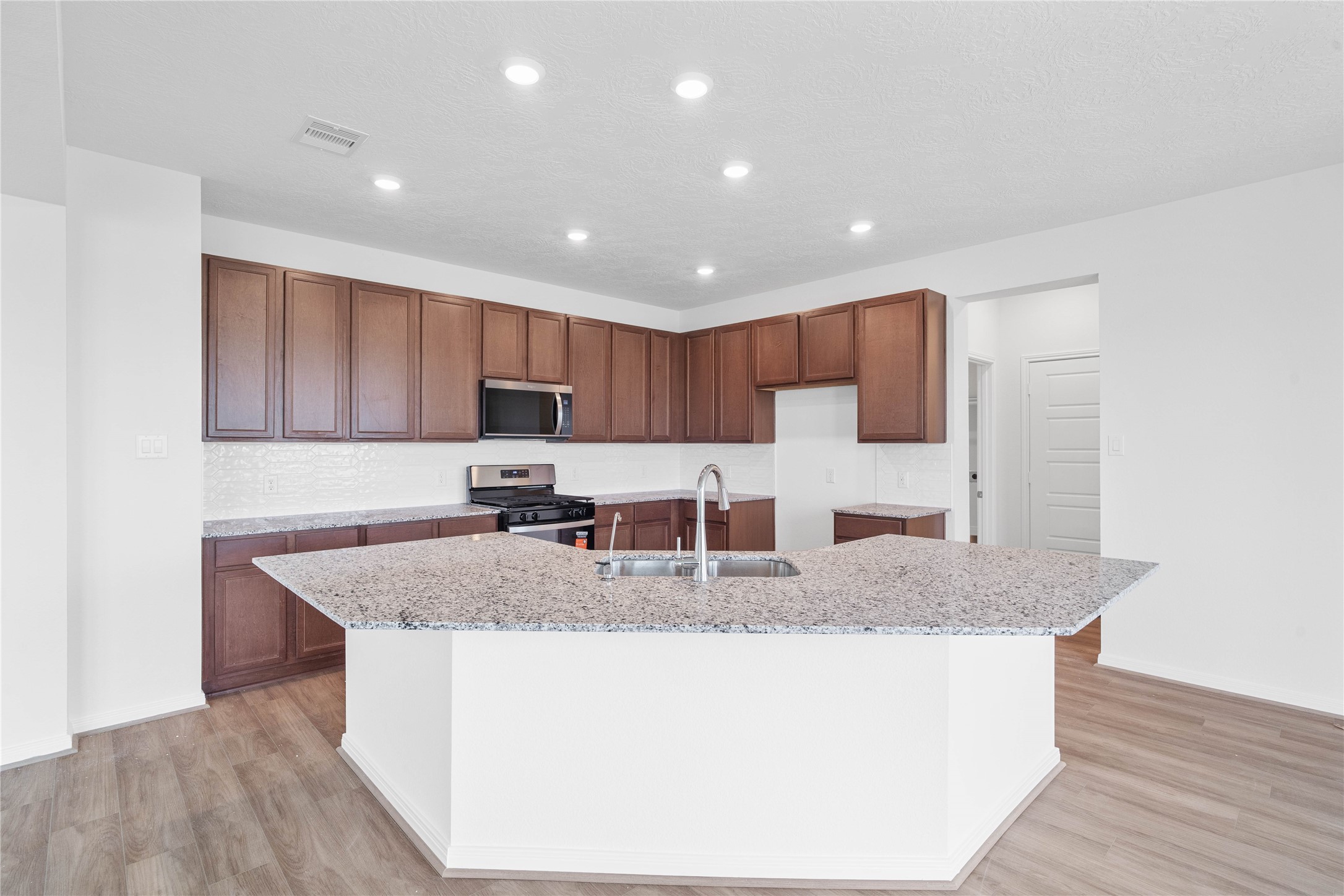 3203 Isla Samara Drive Property Photo 9