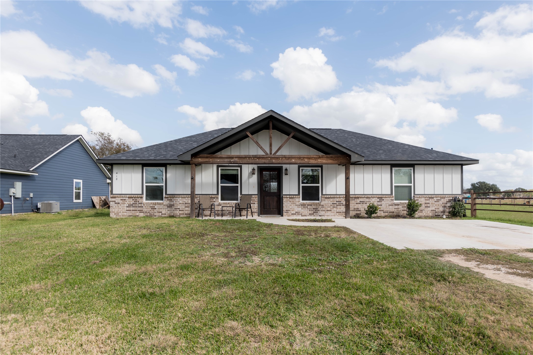 418 East Street Property Photo