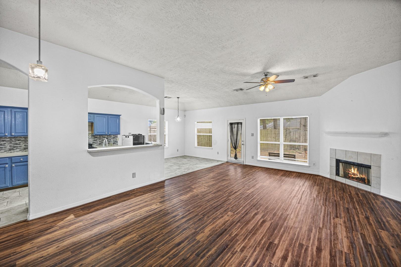 5242 Sherilynn Drive, Spring Tx 77373 Property Photo 3