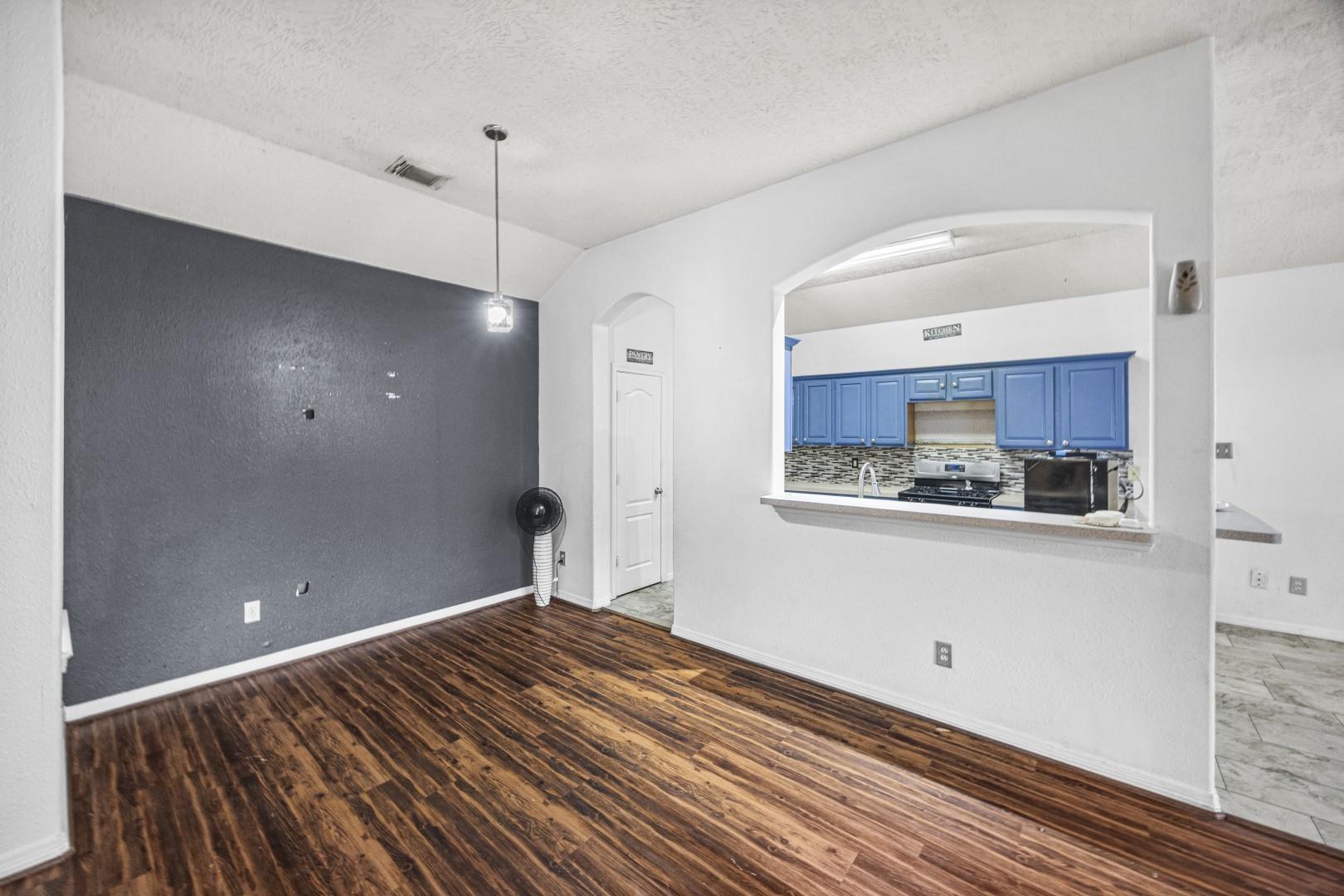 5242 Sherilynn Drive, Spring Tx 77373 Property Photo 4