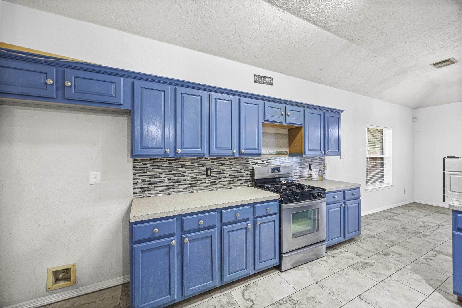 5242 Sherilynn Drive, Spring Tx 77373 Property Photo 7