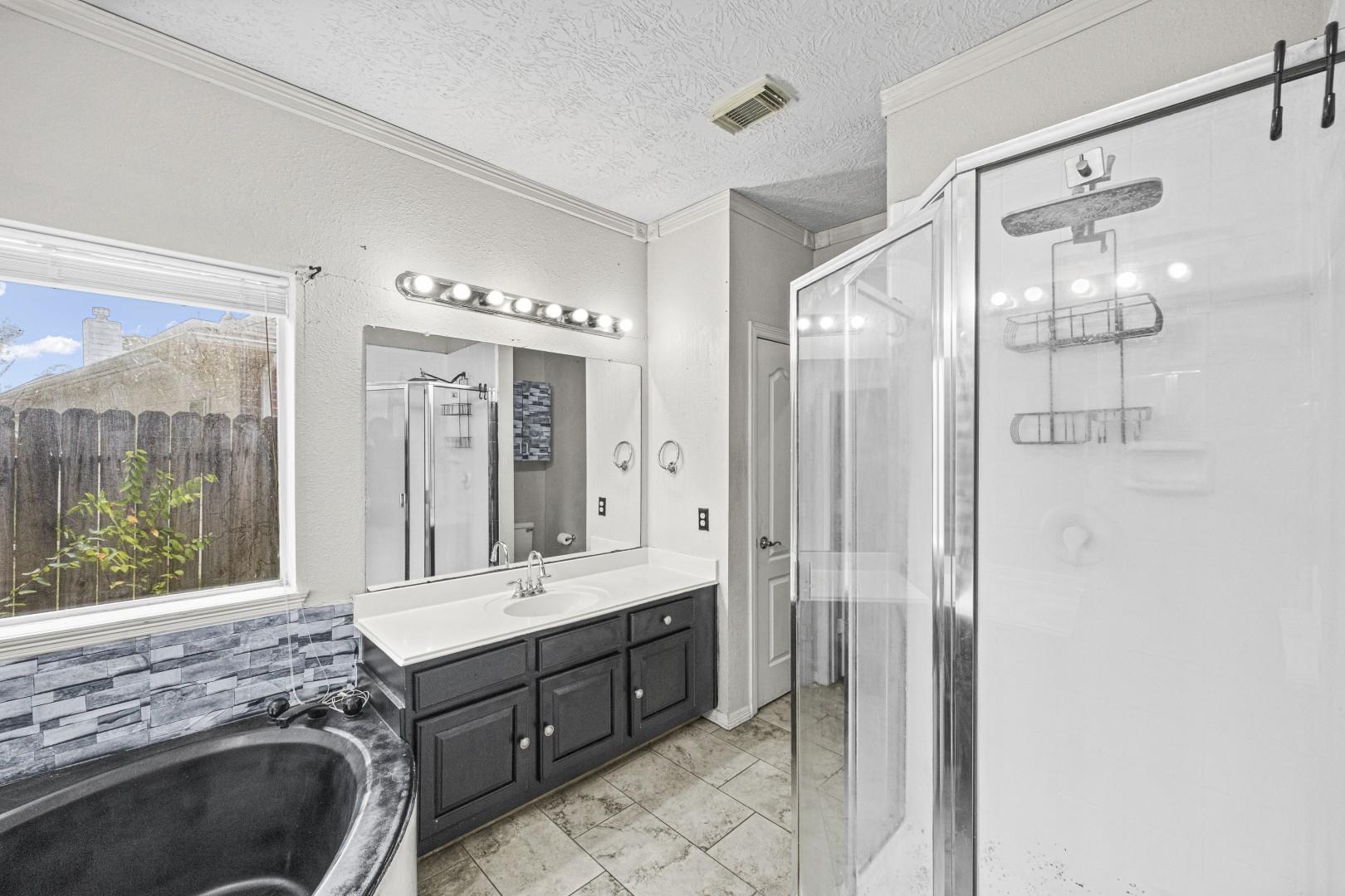 5242 Sherilynn Drive, Spring Tx 77373 Property Photo 12