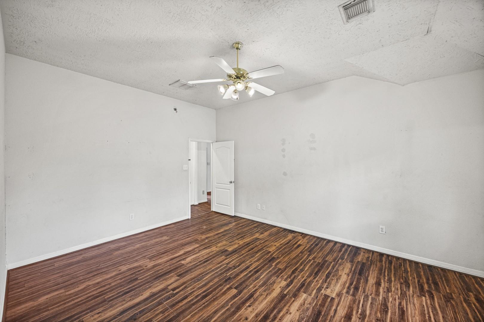 5242 Sherilynn Drive, Spring Tx 77373 Property Photo 13