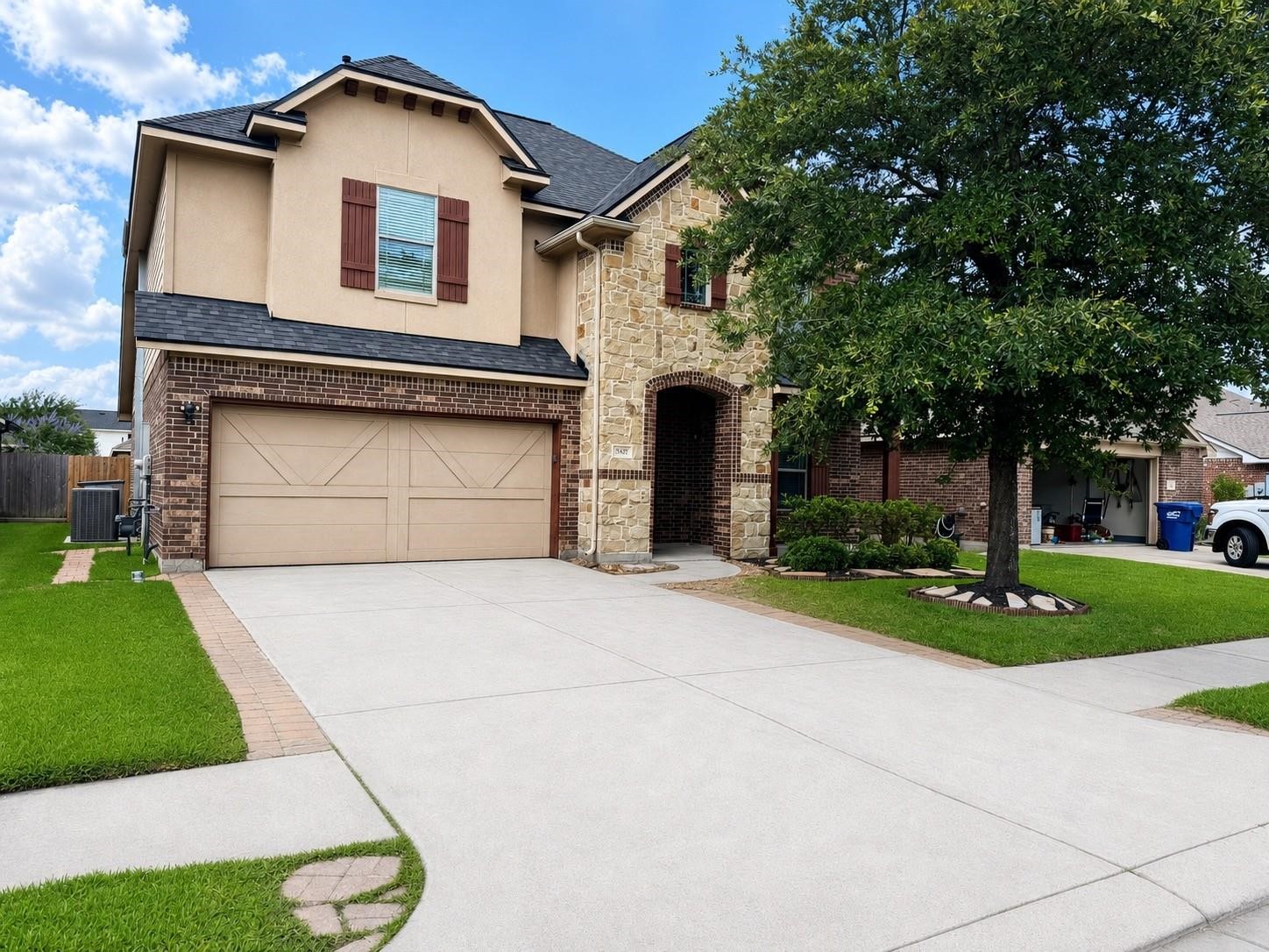 28547 Lockeridge Springs Drive Property Photo 1