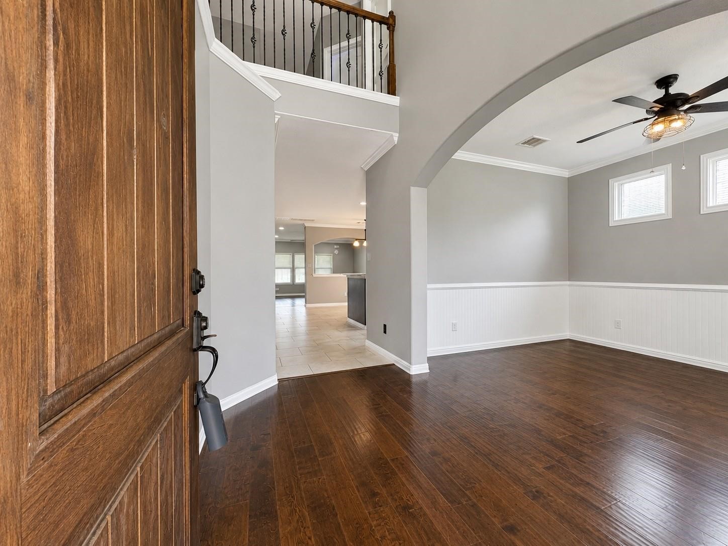 28547 Lockeridge Springs Drive Property Photo 2