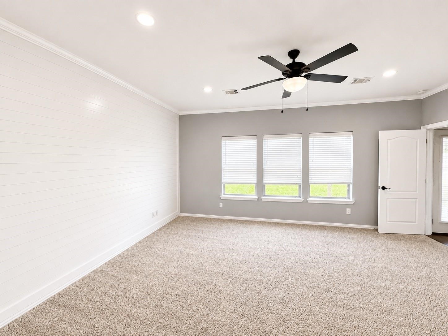28547 Lockeridge Springs Drive Property Photo 11