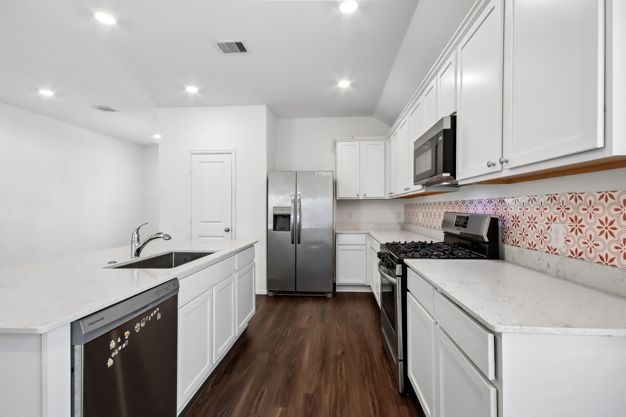 5311 Rushing Brook Lane Property Photo 6