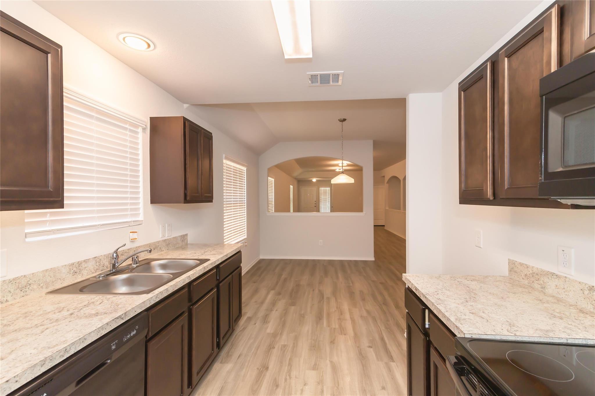 24315 Borelli Drive Property Photo 1