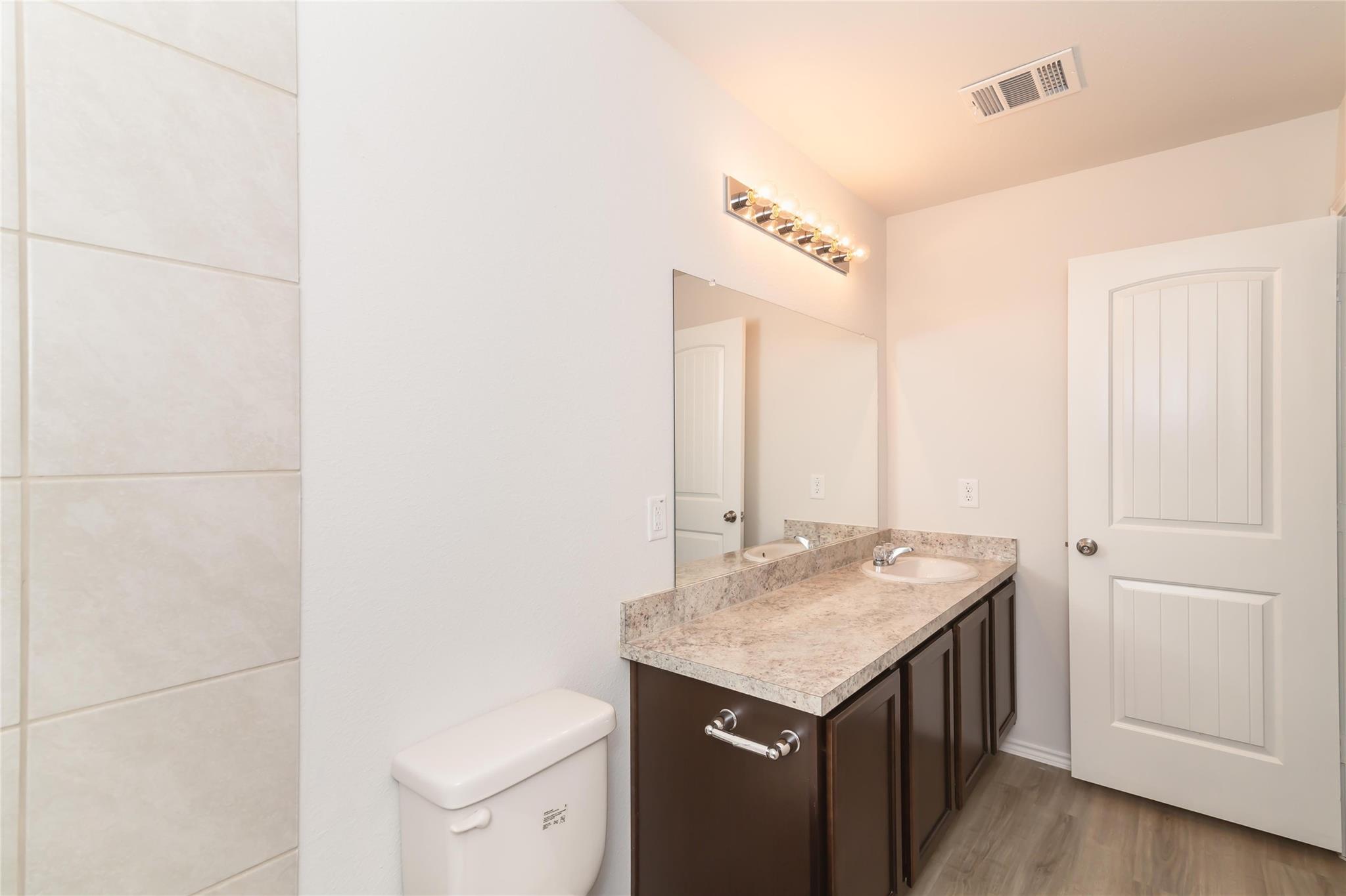 24315 Borelli Drive Property Photo 6