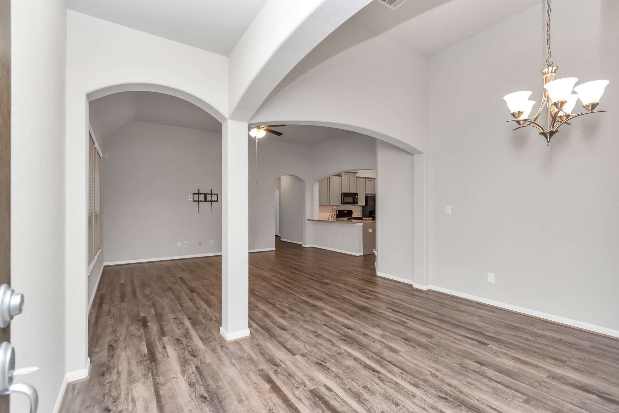4406 Low Meadow Lane Property Photo 6