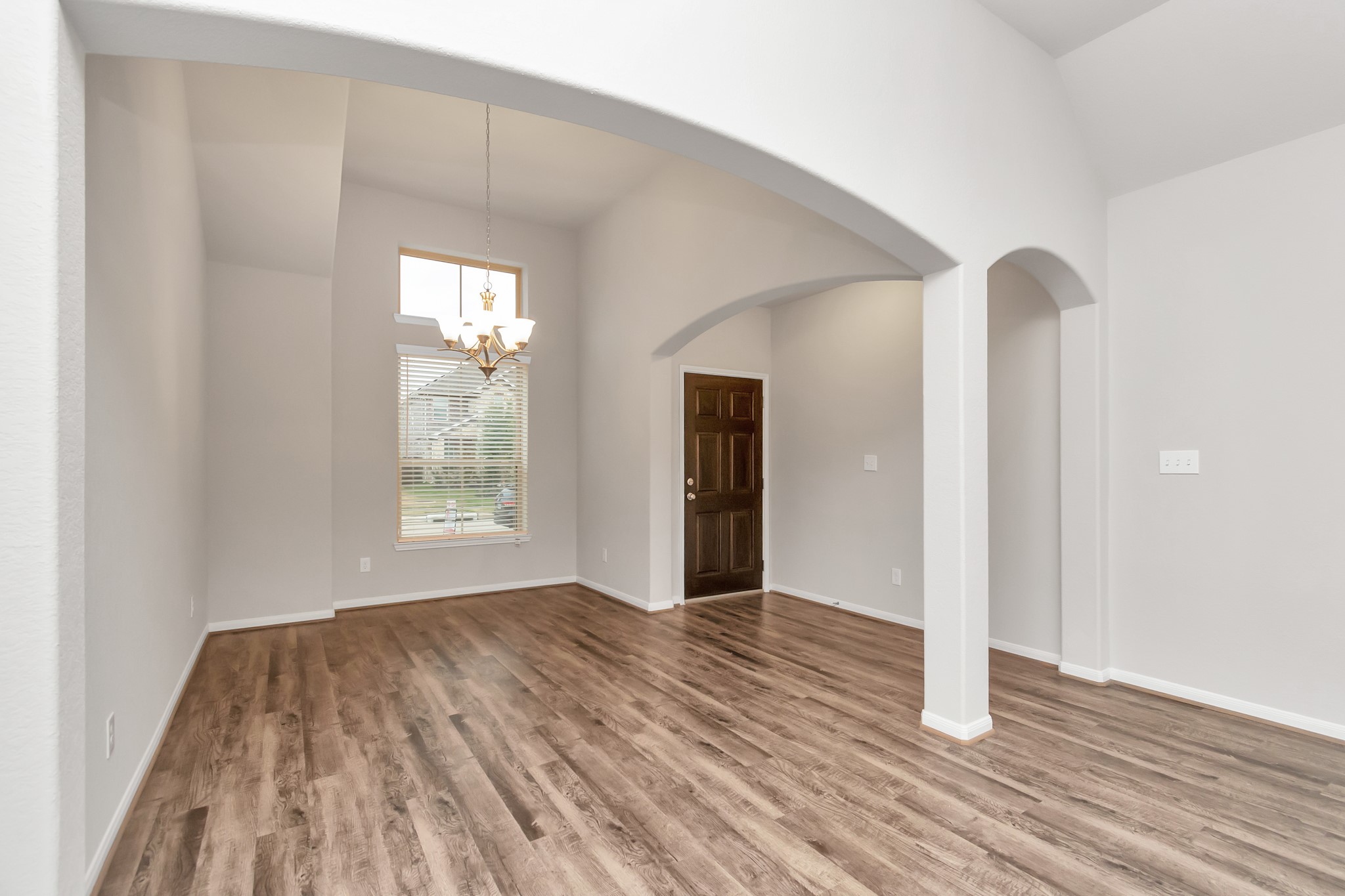 4406 Low Meadow Lane Property Photo 8