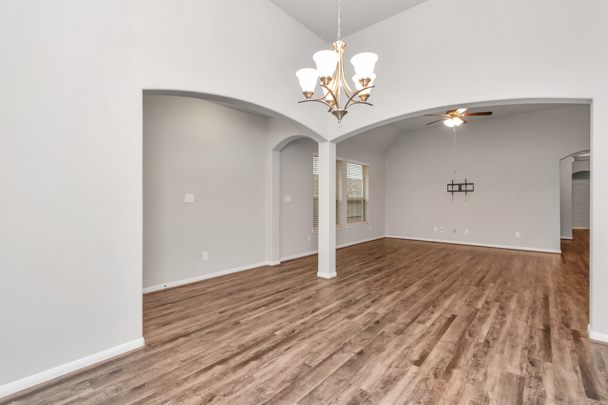 4406 Low Meadow Lane Property Photo 9