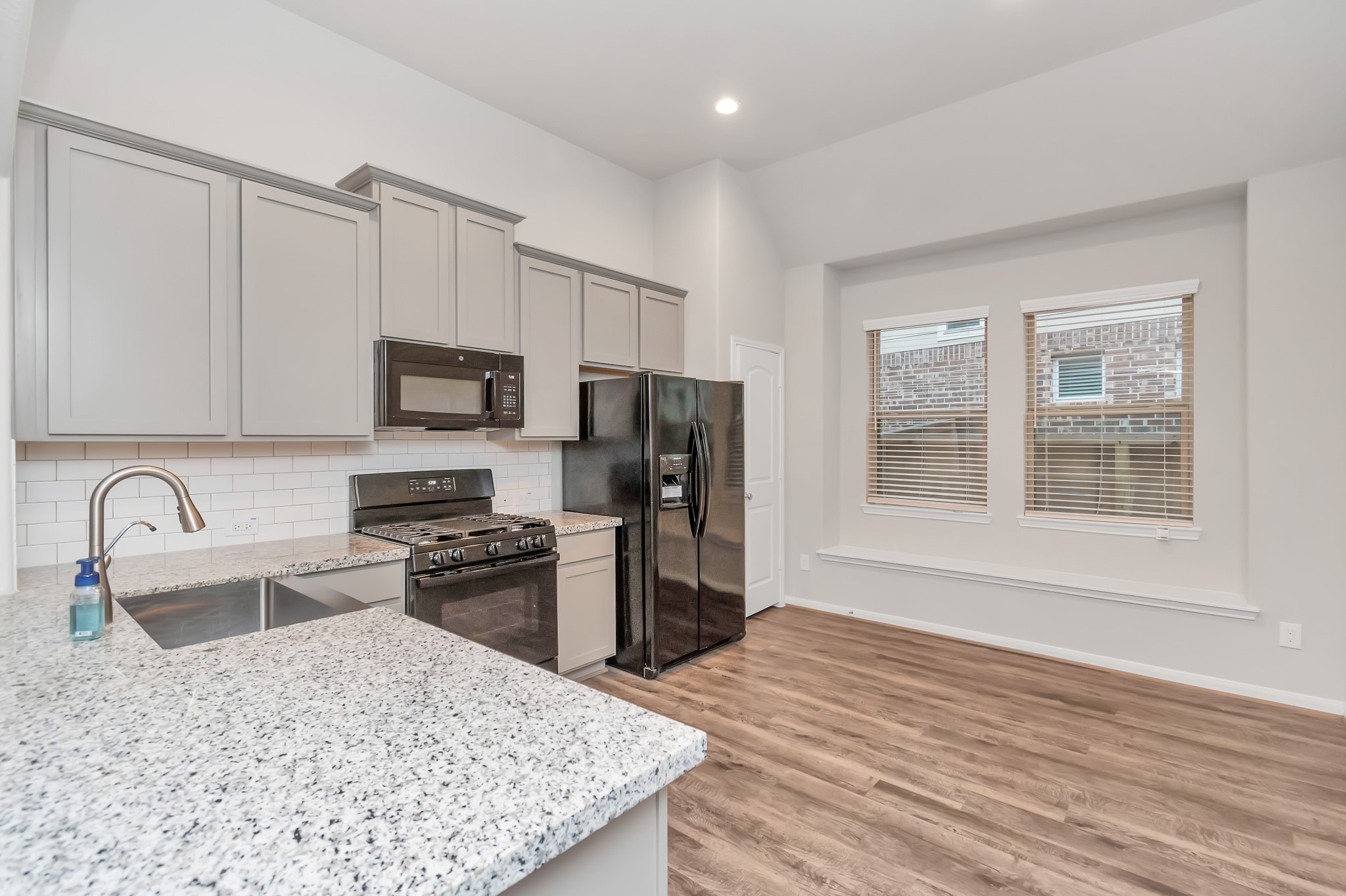 4406 Low Meadow Lane Property Photo 12