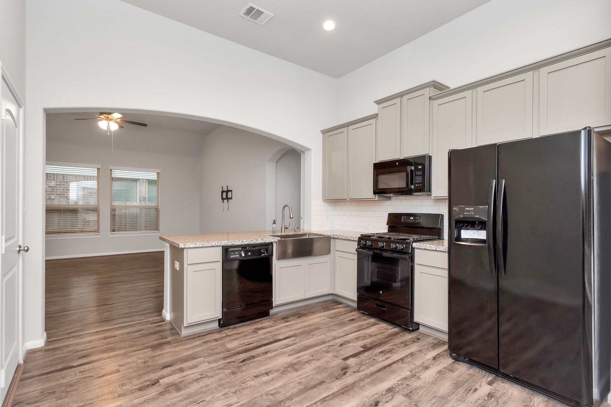 4406 Low Meadow Lane Property Photo 15