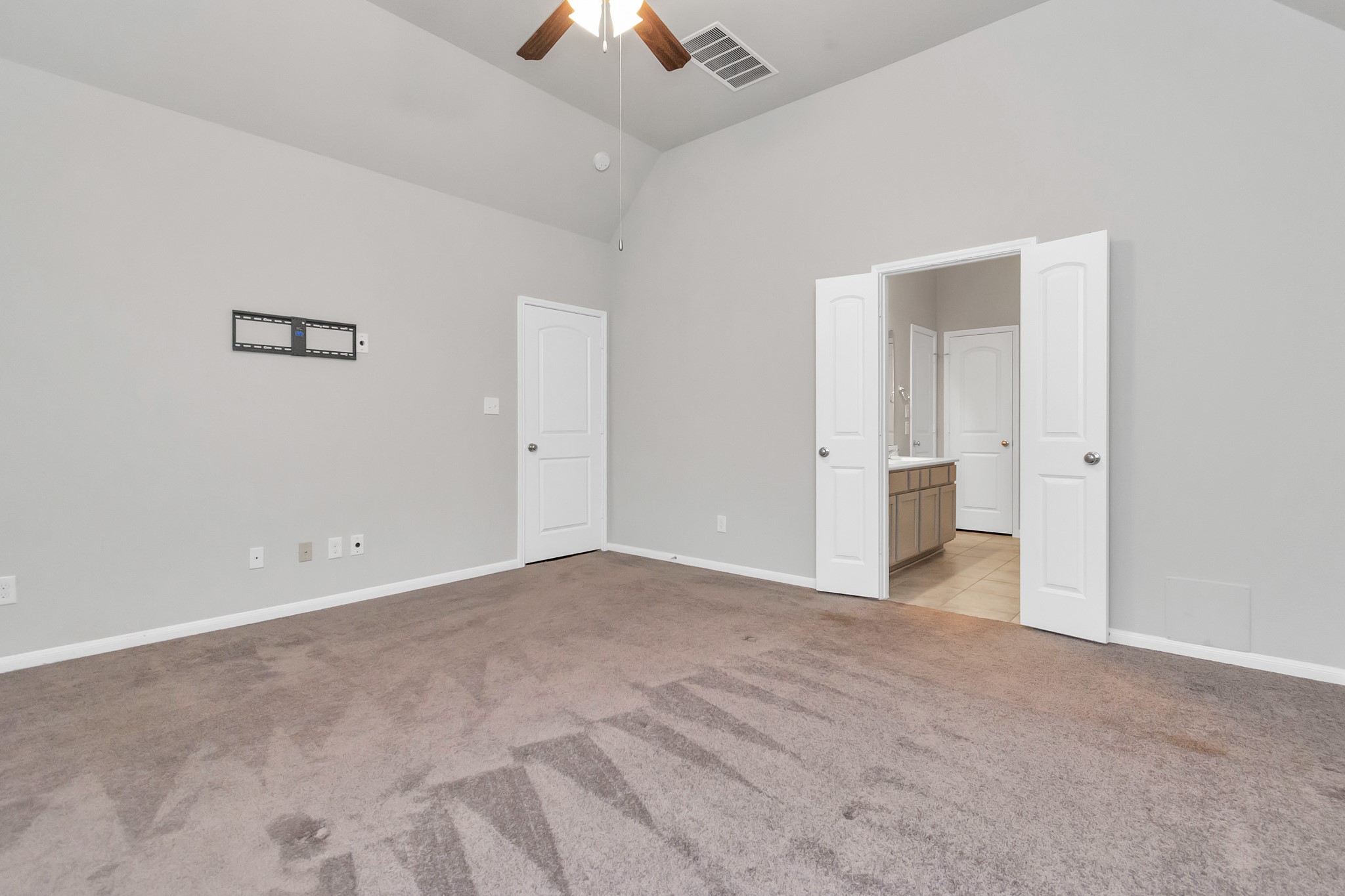 4406 Low Meadow Lane Property Photo 18