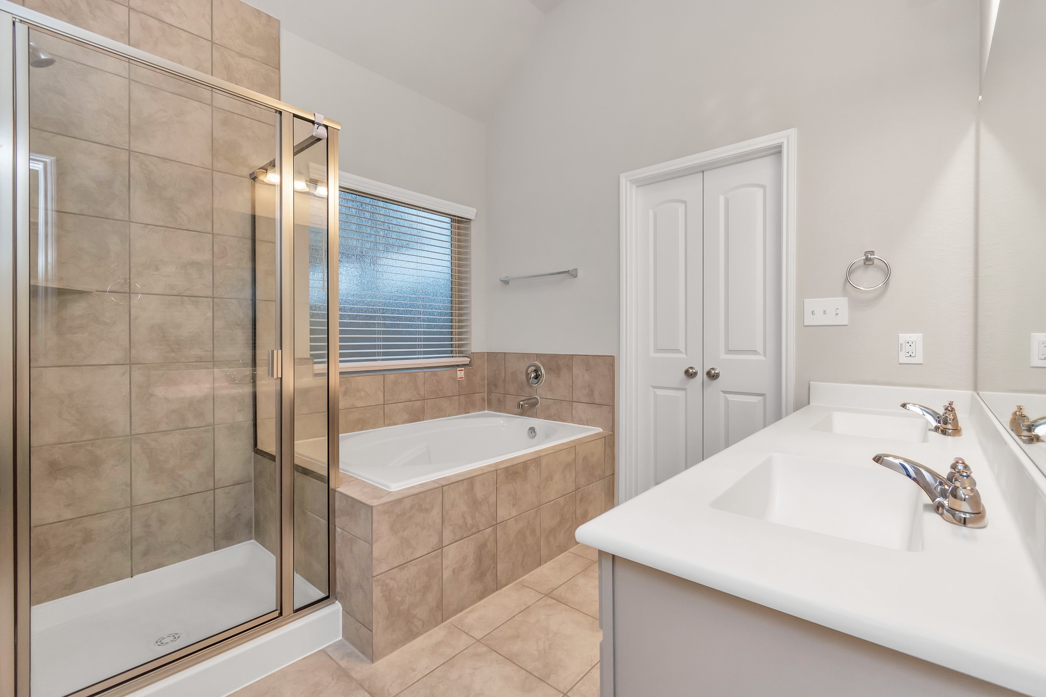4406 Low Meadow Lane Property Photo 19