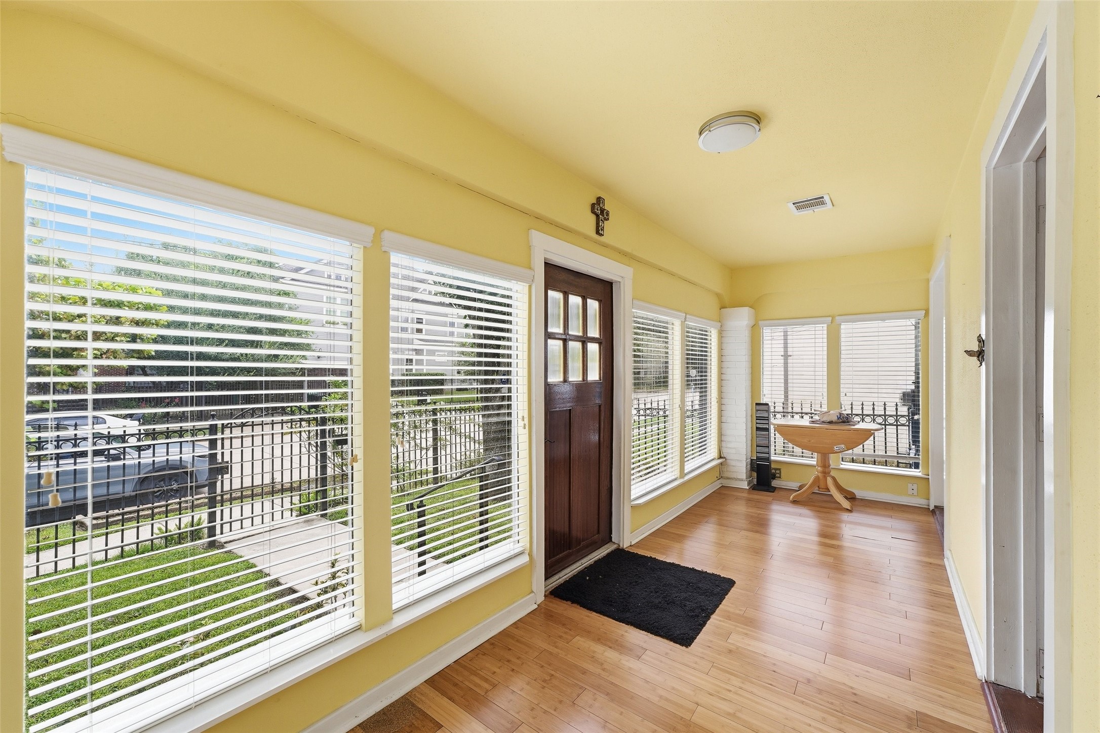 3211 Beauchamp Street Property Photo 3