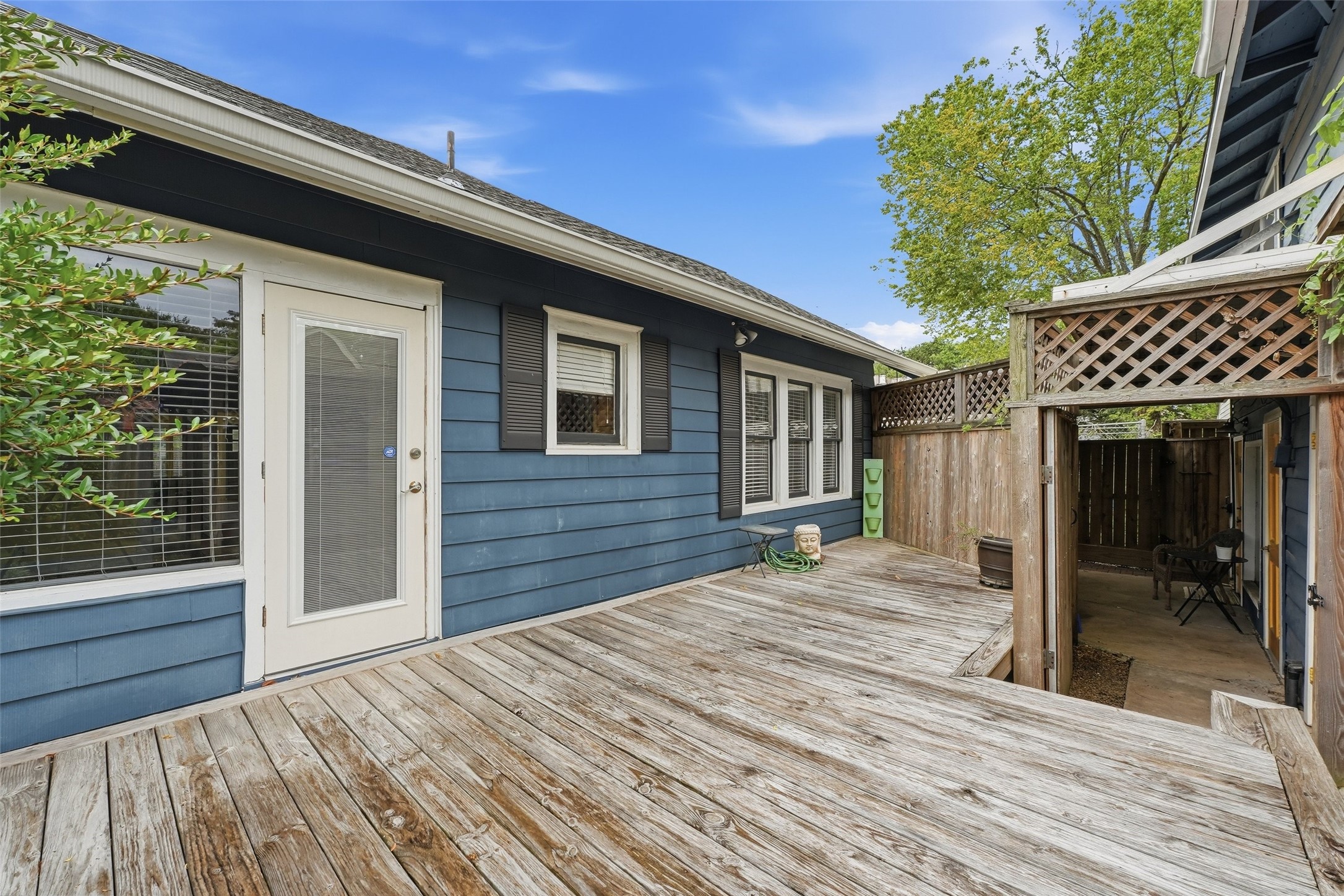 3211 Beauchamp Street Property Photo 17