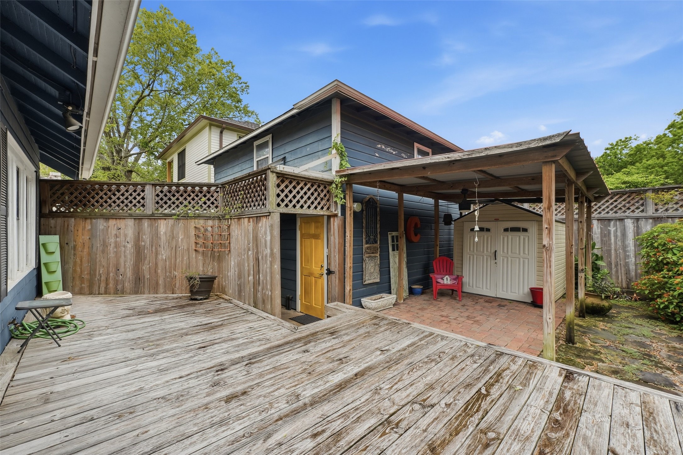 3211 Beauchamp Street Property Photo 18
