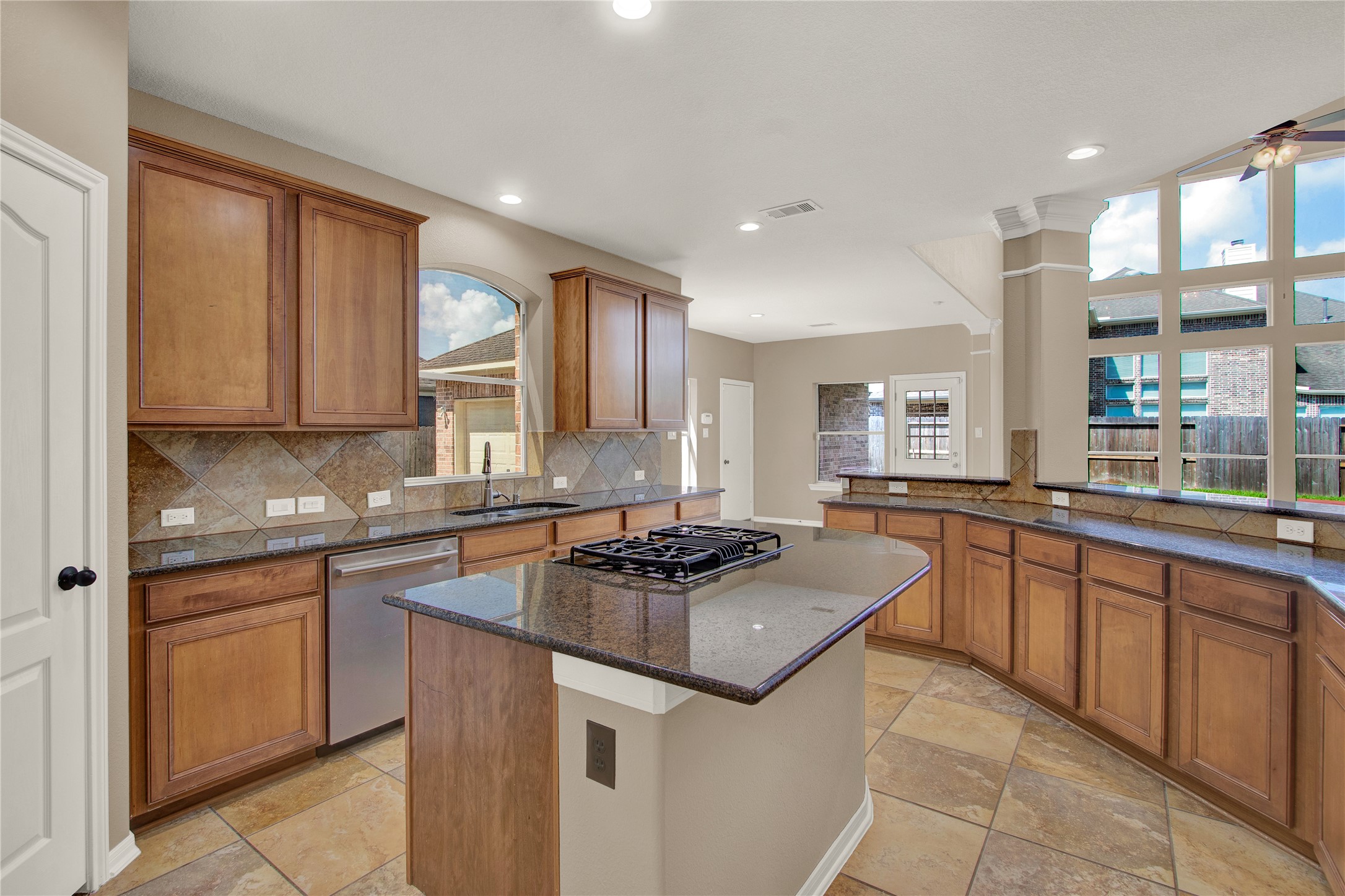 2102 Clearfield Springs Court Property Photo 11