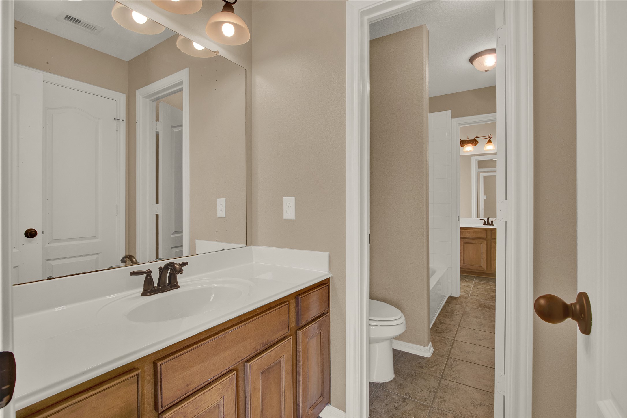 2102 Clearfield Springs Court Property Photo 23